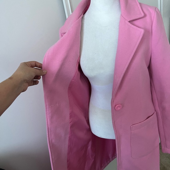 Pink coat - Picture 3 of 4
